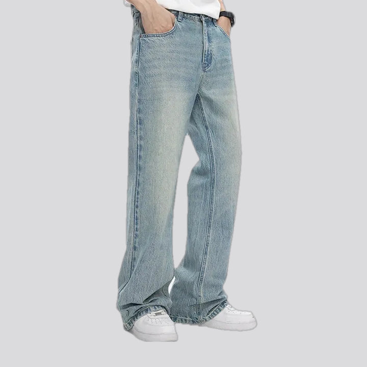 Roomy sanded men's jeans